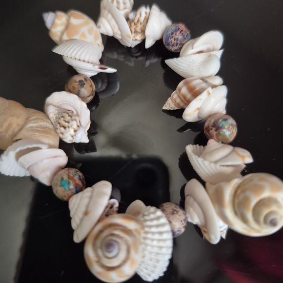Handamade Virginia Beach Seashell Braclet With Imperial Jasper Stones! - Picture 4 of 7